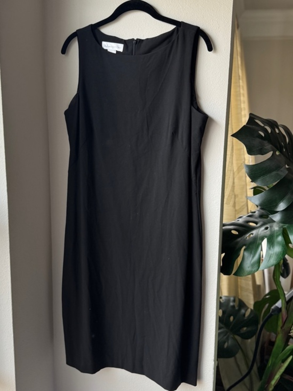 London Times Black Sleeveless Midi Dress